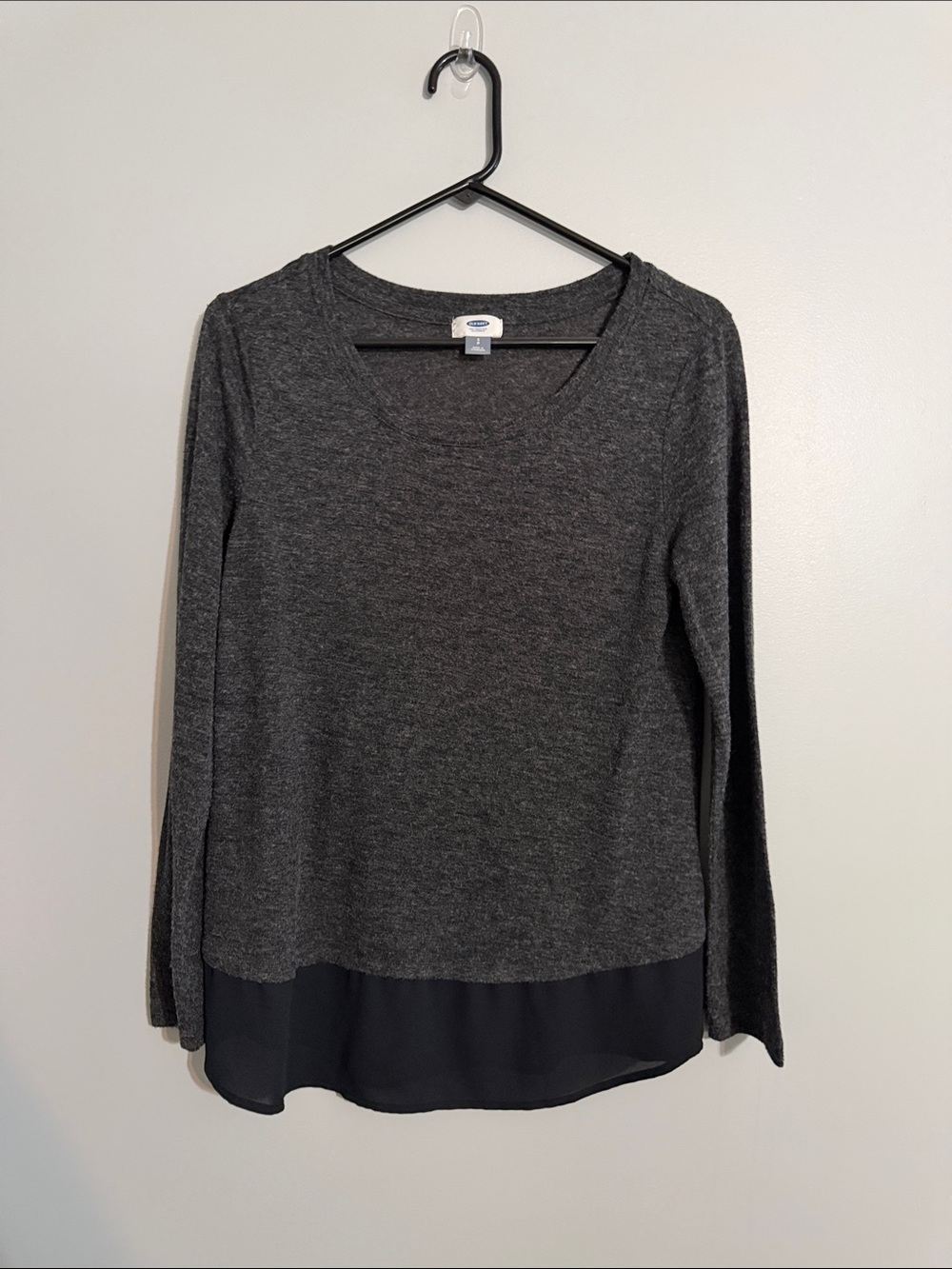 Old Navy Dark Gray Long Sleeve Knit Top with Black Chiffon Hem